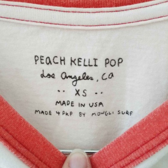 SOLD 🌟 Peach Kelli Pop x Mowgli Surf Collab Graphic Logo Merch T-shirt (XS) - Picture 3 of 4